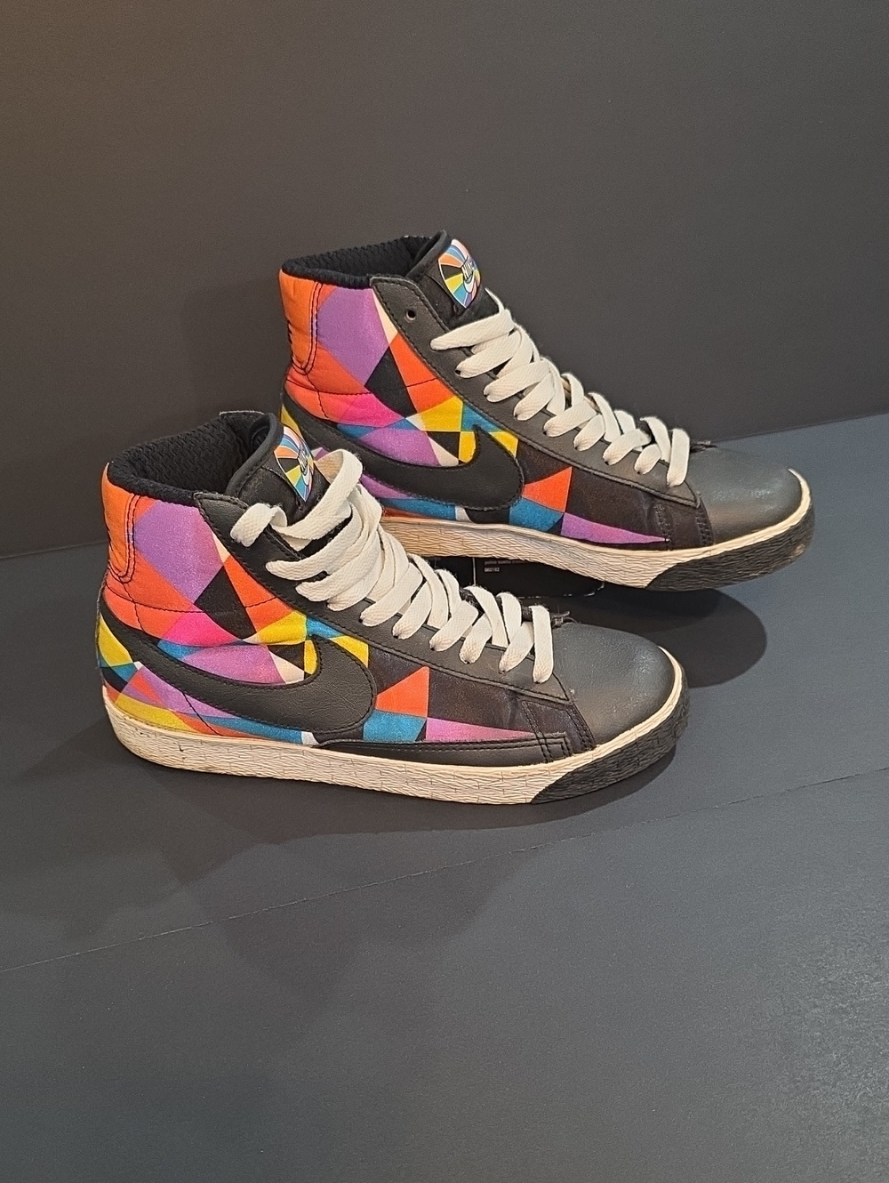 Nike Blazer Mid Women’s High-Top Black with Multicolor Accents Size 8